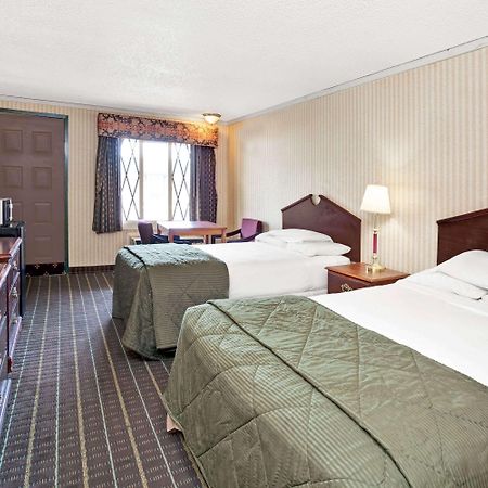 Knights Inn - Madison Heights Esterno foto