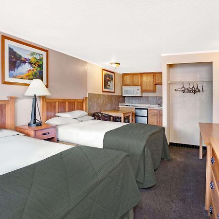 Knights Inn - Madison Heights Esterno foto