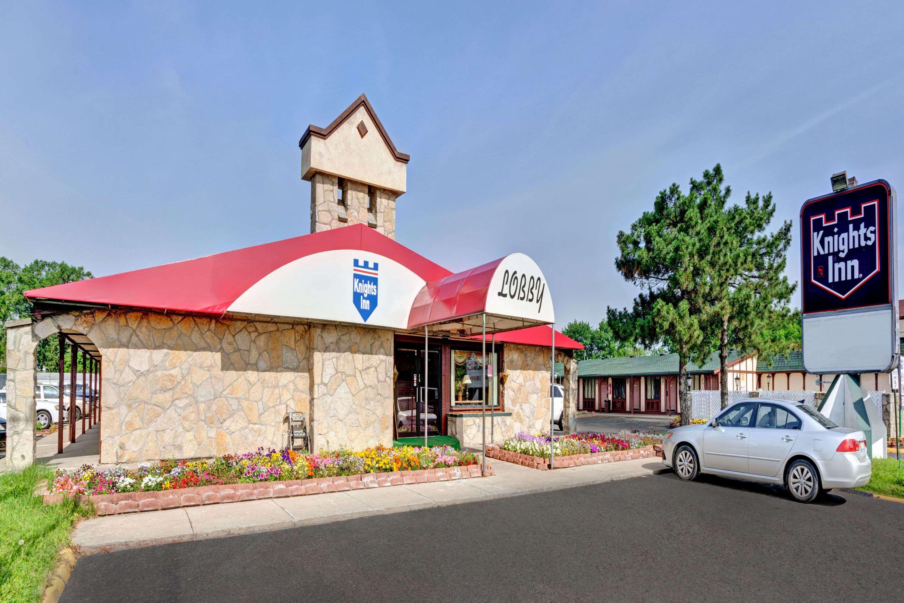 Knights Inn - Madison Heights Esterno foto