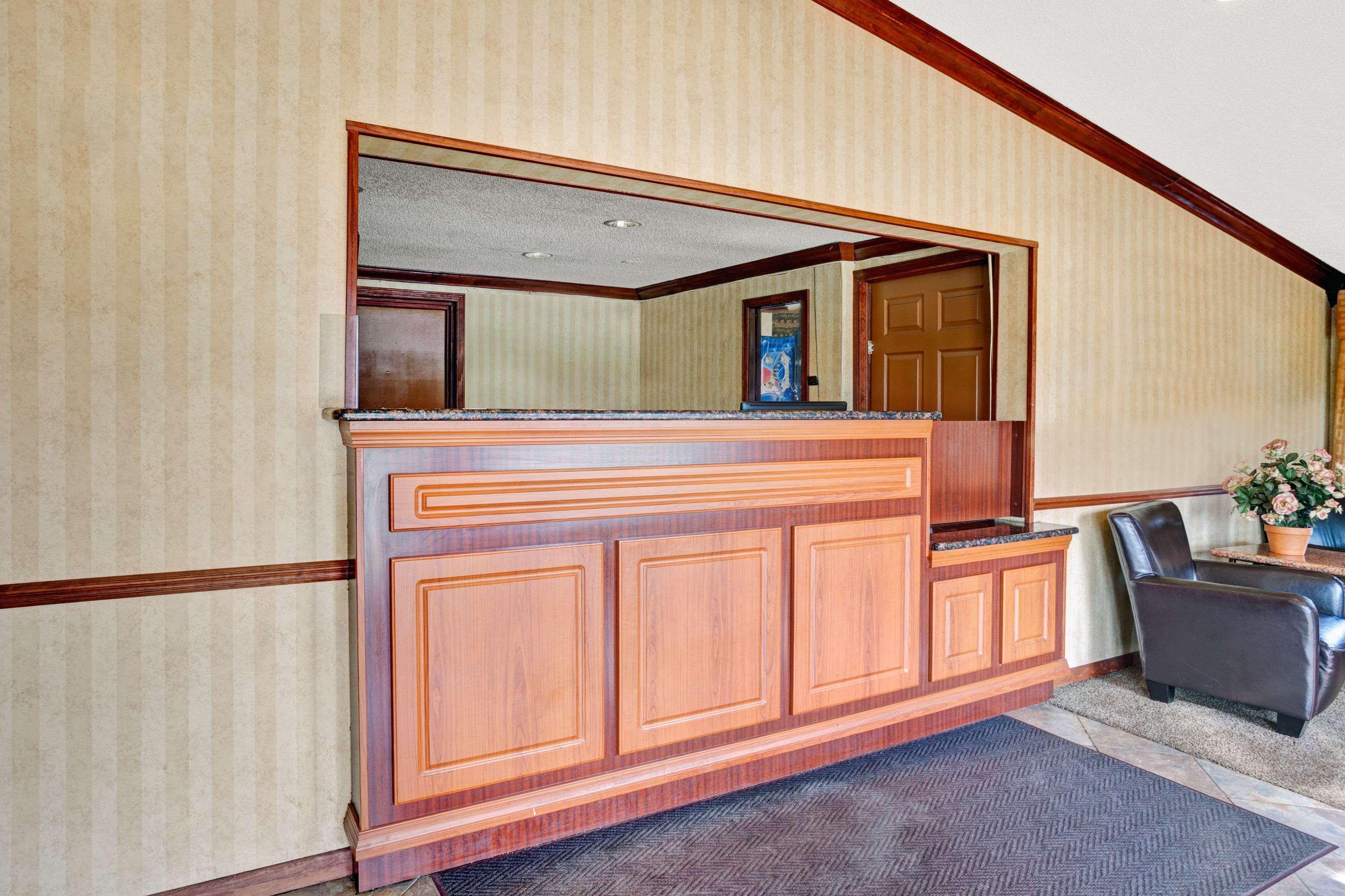 Knights Inn - Madison Heights Esterno foto
